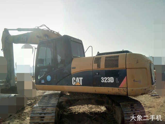 卡特彼勒 323DL 挖掘机